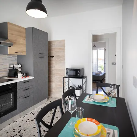 Apartman Marconi White Flower House