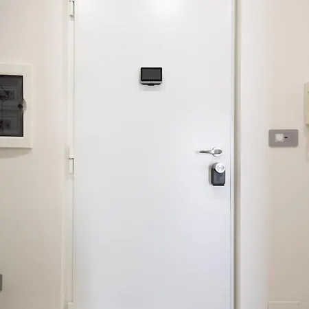 Marconi White Flower House *